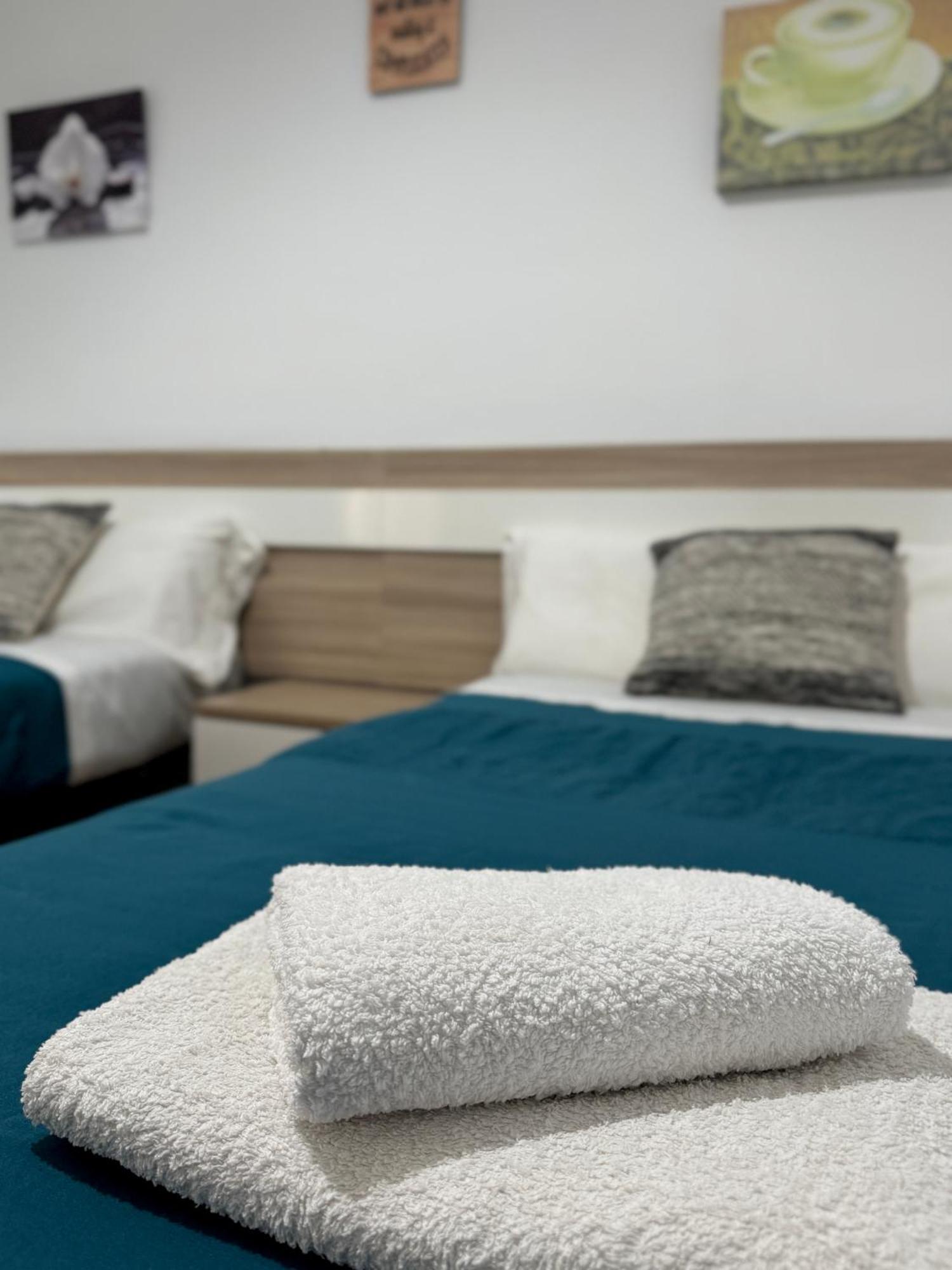 Apartamento Centrico Puente Romano Кордоба Екстериор снимка